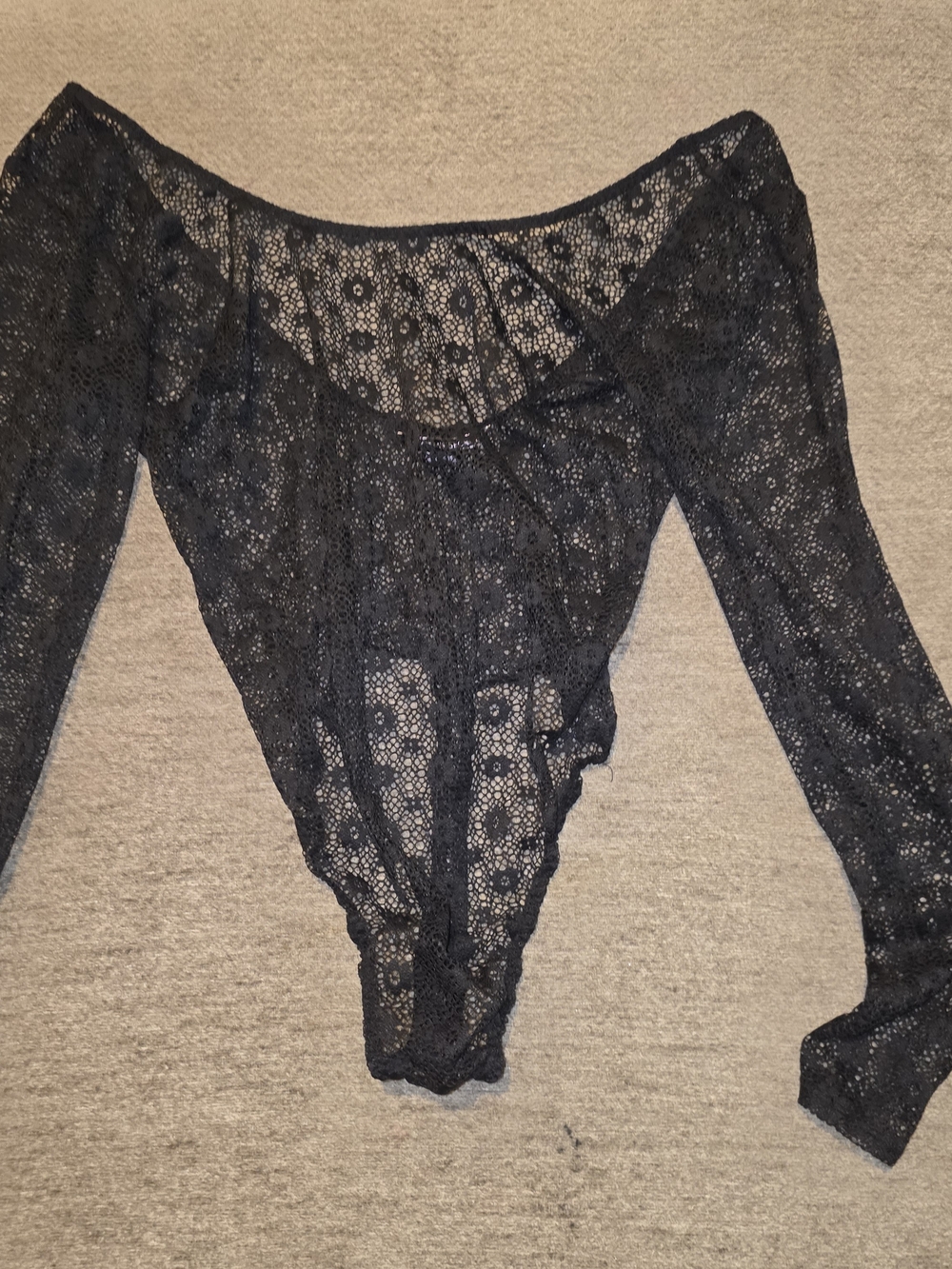 Victoria's Secret Black Sheer Lace Long-Sleeve Bodysuit XS